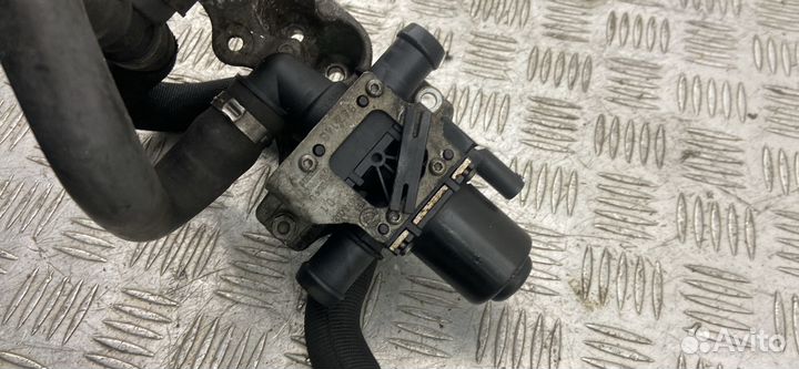 Кран отопителя (печки) BMW 5 F10/F11 рест. F10