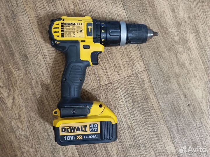 Ударная дрель-шуруповерт dewalt DCD785