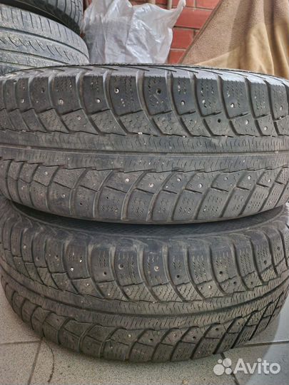 Gislaved NordFrost 100 215/70 R16 140J
