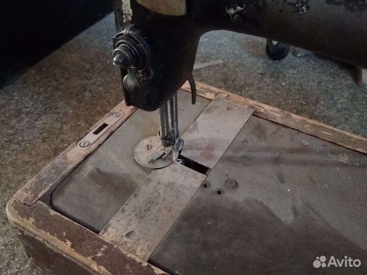 Швейная машина Singer