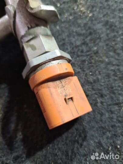 Датчик давления топлива Skoda Yeti cbzb 2011