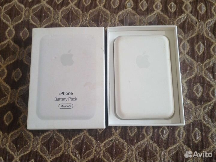 Пезпроводной зарядка Повербанк на iPhone