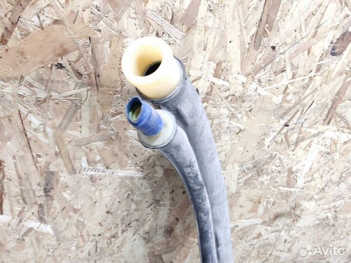 Горловина топливного бака Opel Zafira B