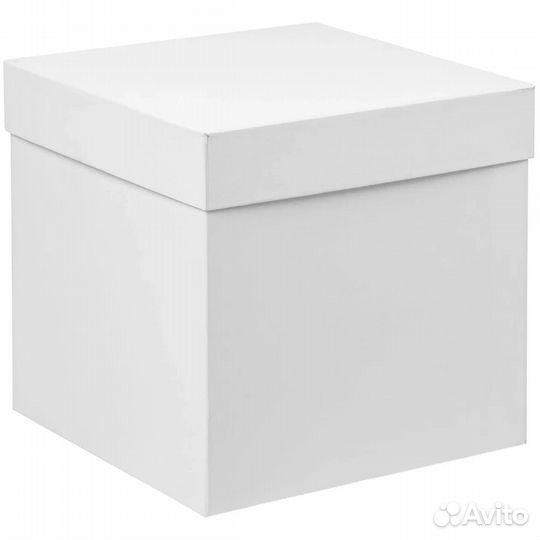 Коробка с товарами для дома