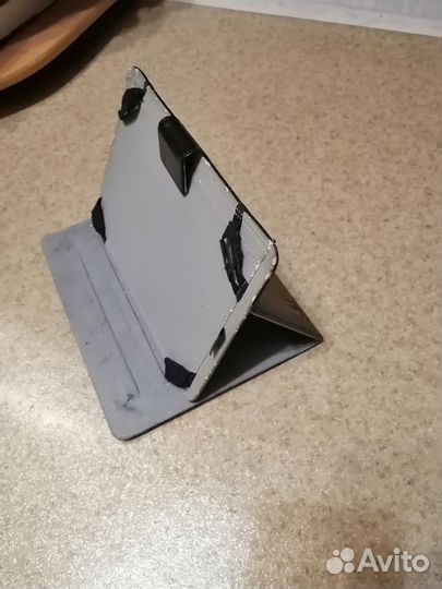 Планшет в чехле