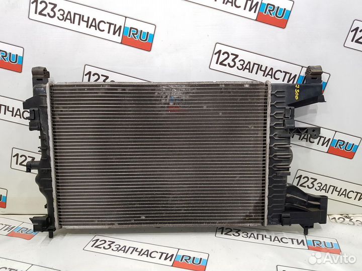 Радиатор охлаждения двигателя Chevrolet Cruze J300