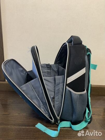 Продам школьный рюкзак