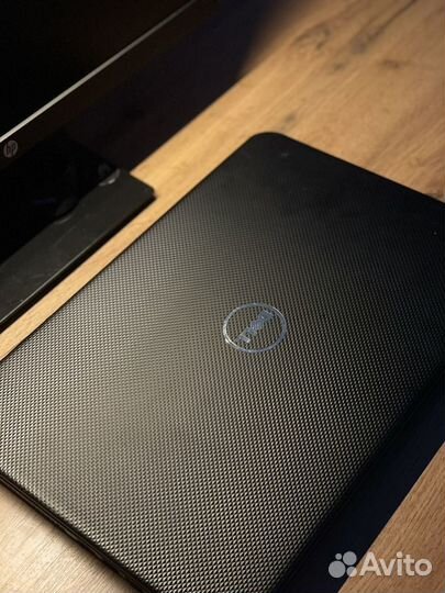 Ноутбук Dell i3/6gb/SSD/AMD Radeon