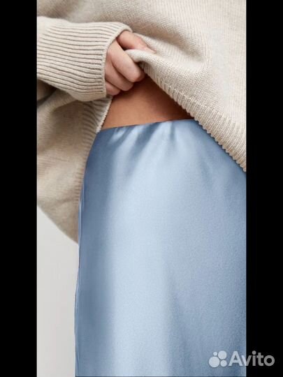 Юбка женская голубая атласная