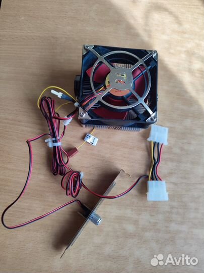 Thermaltake с плавной регулировкой оборотов