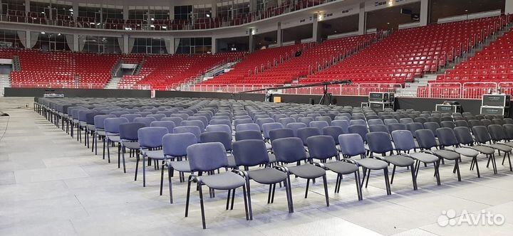 Стулья и столы в аренду