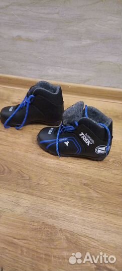 Лыжные ботинки