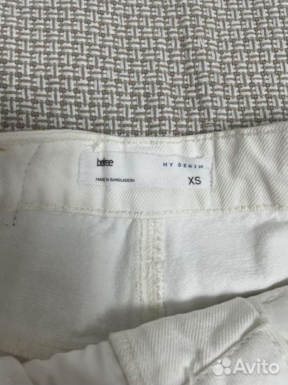 Белые джинсы женские