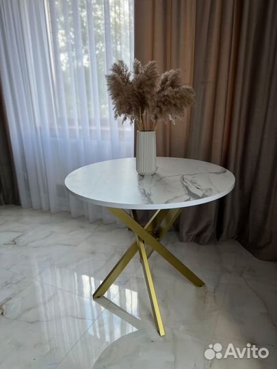 Кухонный стол