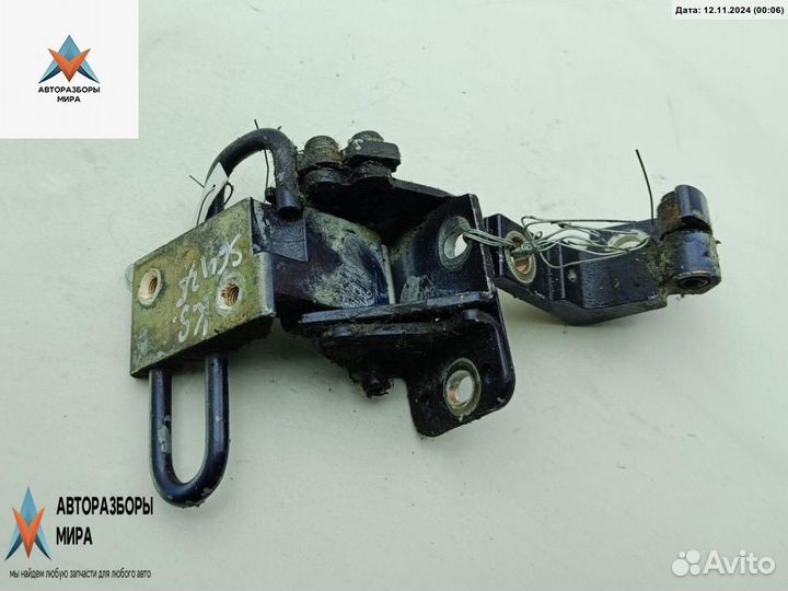 Петля двери Volkswagen Passat B5 1998