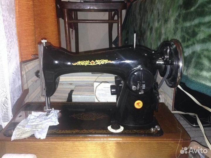 Швейная машинка. Чайка