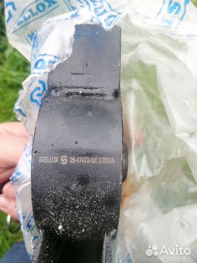 Подушка двигателя mitsubishi carisma