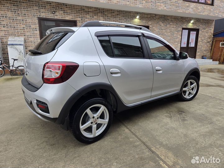 Renault Sandero Stepway 1.6 МТ, 2016, 131 300 км