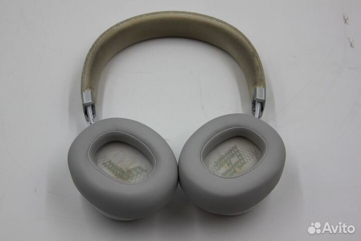 Наушники накладные Bluetooth JBL Live 660NC