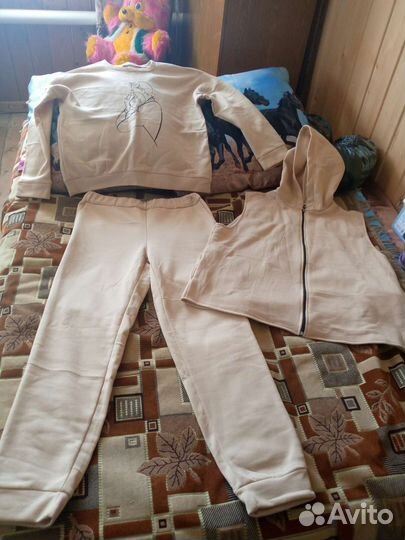 Спортивный костюм женский