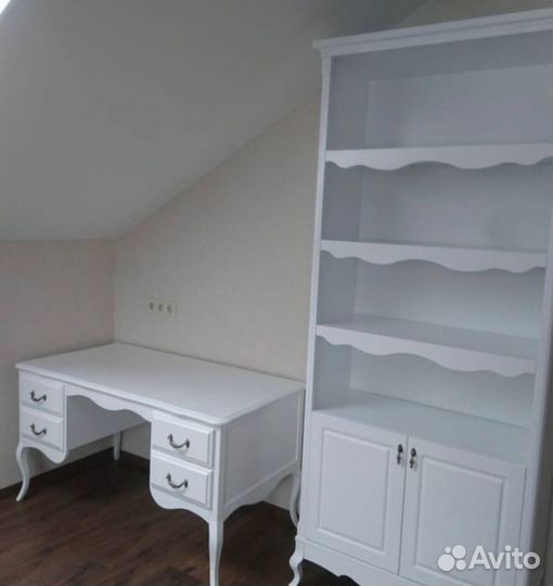 Письменный стол