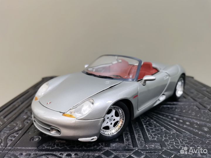 Автомобиль модель Porcshe Boxter масштаб 1:18 Mais