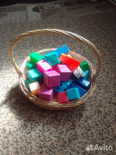 Детские игрушки кубики