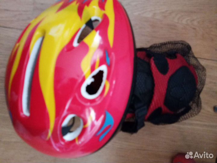 Роликовые коньки