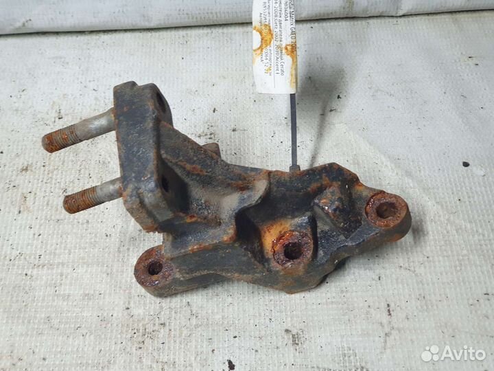 Кронштейн двигателя правый Hyundai Matrix 2005