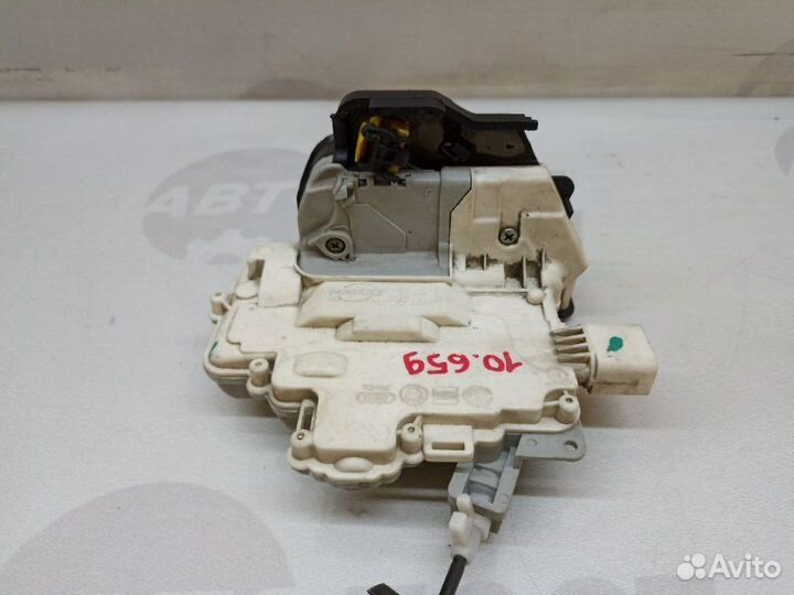 Замок двери передний левый Audi A6 C6 ccea 2009