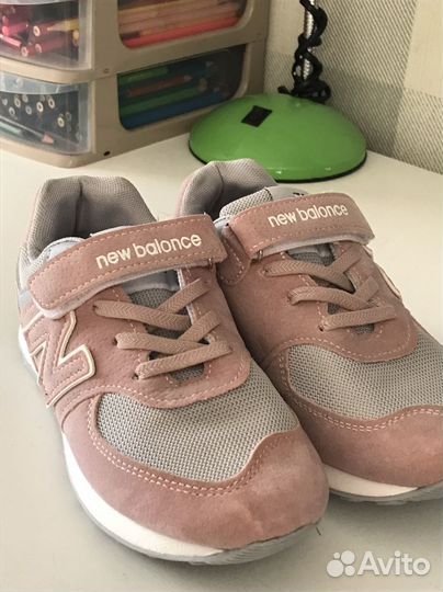 Кроссовки для девочки