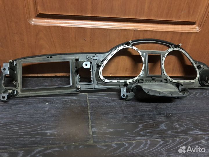 Накладка на панель приборов Audi A6 4F1857115F