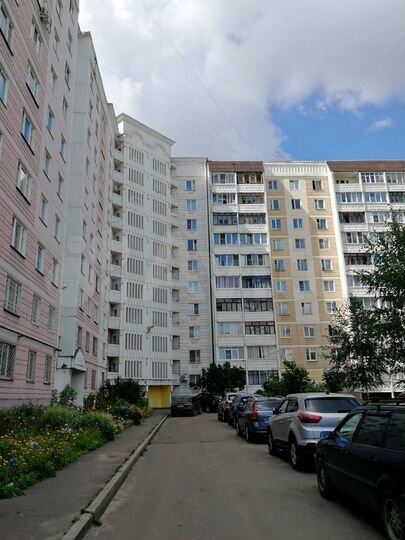2-к. квартира, 76,1 м², 1/10 эт.