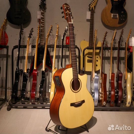 Электроакустическая гитара Crafter + Аксессуары