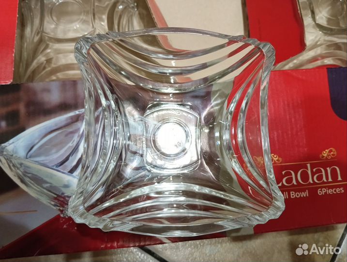 Набор салатников новый