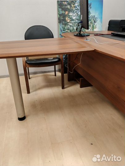 Офисная мебель стол руководителя