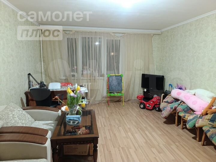 2-к. квартира, 87,2 м², 8/10 эт.