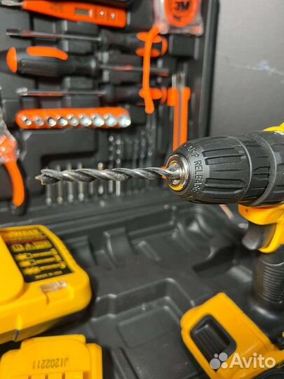 Набор инструментов Dewalt