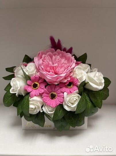 Подарок девушке,цветы из мыла