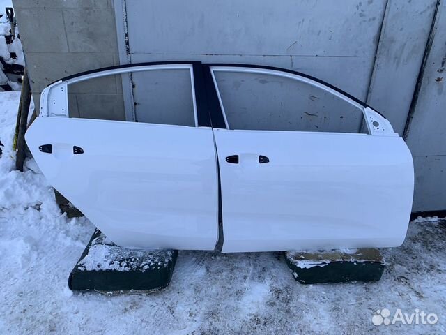 Двери правые Kia Rio 4 Оригинал 2017-2021
