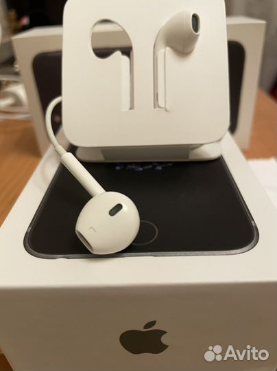 Наушники Apple EarPods с разъёмом 3,5 мм, белый