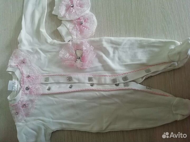 Комплект на выписку для девочки