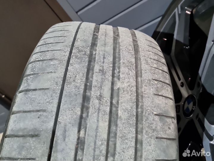 Pirelli P Zero PZ4 275/40 R21 и 315/35 R21