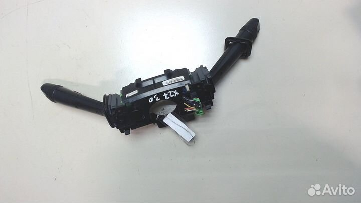 Переключатель поворотов и дворников Volvo V70, 200