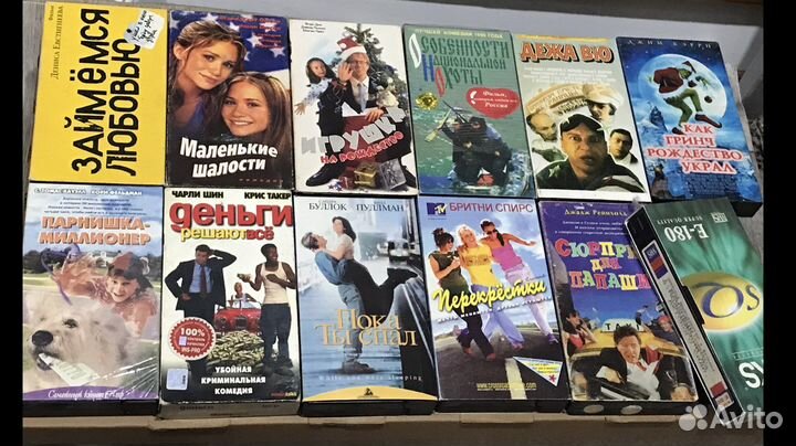 Видеокассеты (комедии;мультфильмы)
