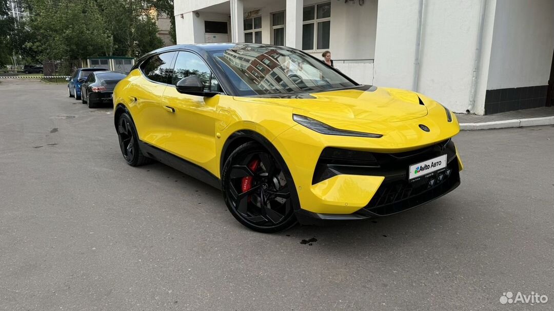 Lotus Eletre AT, 2023, 9 200 км