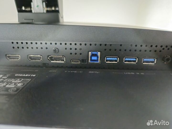 Монитор Gigabyte M32U (31.5'', 4K 144Hz)