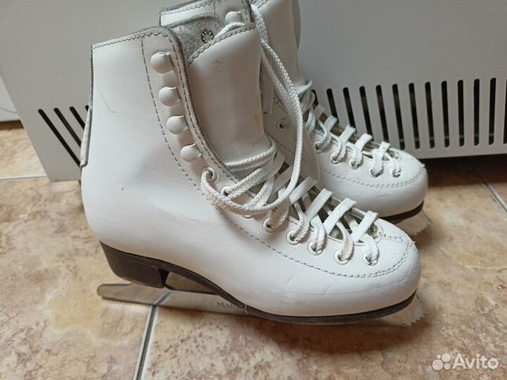 Коньки фигурные Wifa prima set, размер 32