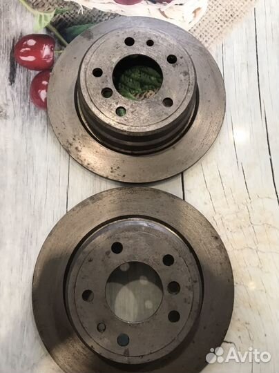 Тормозные диски задние BMW e32