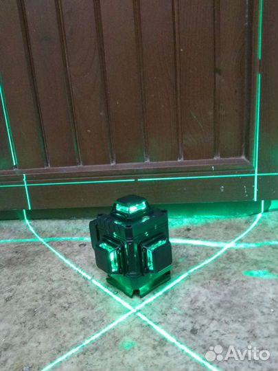 Лазерный уровень нивелир 4D Два аккум